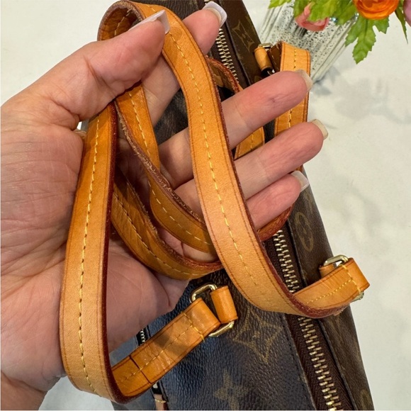 📌SOLD📌 Authentic Louis Vuitton Lena MM bag. - Picture 8 of 16